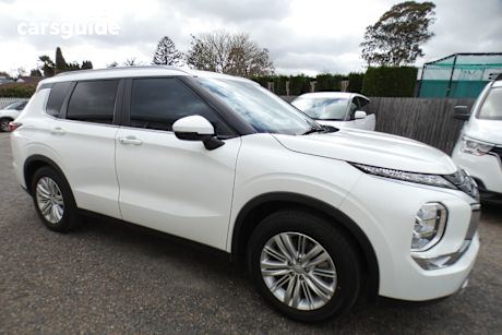 White 2023 Mitsubishi Outlander Wagon Ls 7 Seat (2Wd)