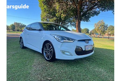 White 2016 Hyundai Veloster Coupe