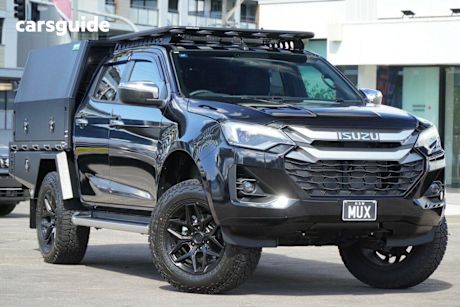 Black 2025 Isuzu D-MAX Crew Cab Utility LS-U (4X4)