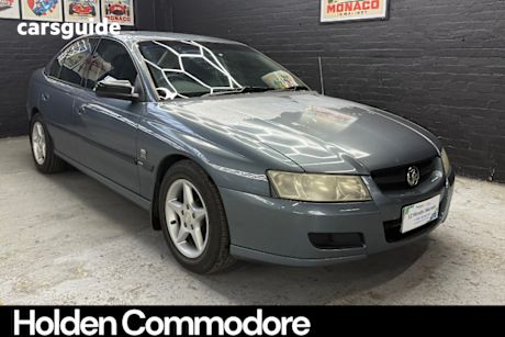 Blue 2005 Holden Commodore Sedan Executive
