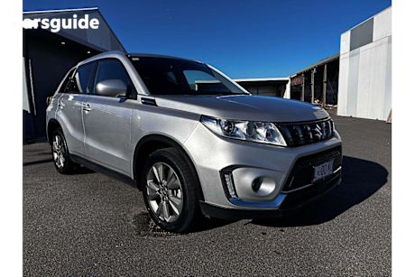 Silver 2023 Suzuki Vitara SUV F