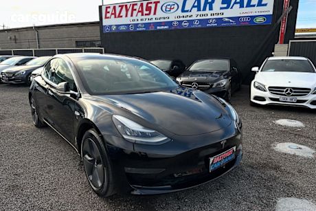 Black 2019 Tesla Model 3 Sedan Standard Range Rwd