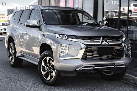 Silver 2024 Mitsubishi Pajero Sport Wagon EXCEED 4X4
