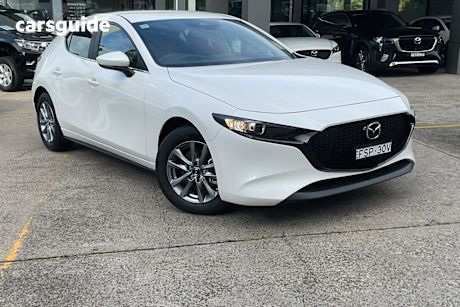 White 2024 Mazda 3 Hatchback G20 Pure
