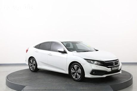 White 2019 Honda Civic Sedan VTI-L