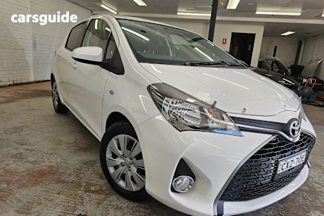 White 2014 Toyota Yaris Hatchback Sx