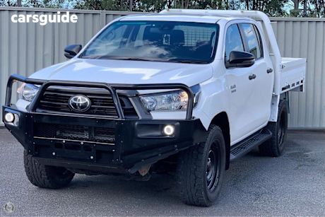 White 2022 Toyota Hilux Double Cab Chassis Sr (4X4)