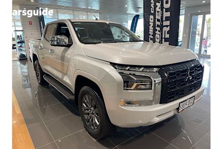 White 2024 Mitsubishi Triton Ute Tray GLS 4X4