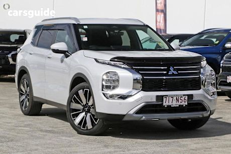 White 2025 Mitsubishi Outlander Wagon ASPIRE F
