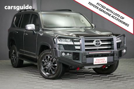 Grey 2023 Toyota Landcruiser Wagon Lc300 Sahara (4X4)