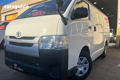 White 2019 Toyota HiAce Van Dx