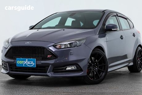Grey 2018 Ford Focus Hatchback ST2