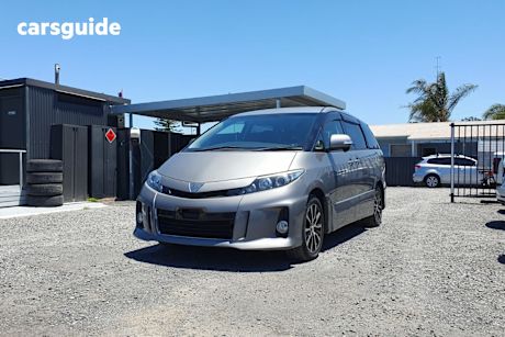 Silver 2013 Toyota Estima Wagon Aeras