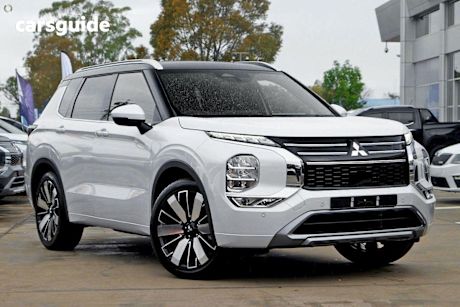 White 2025 Mitsubishi Outlander SUV EXCEED TOURER 4X4