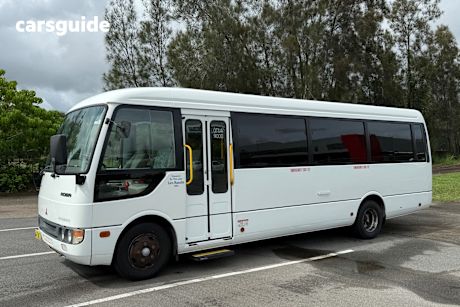 White 2004 Mitsubishi Fuso OTHER OtherCar