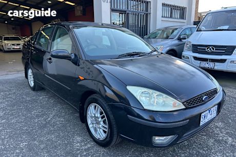 Black 2004 Ford Focus Sedan Ghia