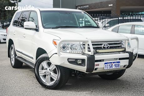 White 2014 Toyota Landcruiser Wagon Sahara (4X4)