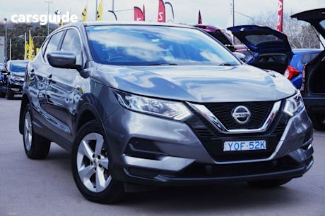 Grey 2020 Nissan Qashqai Wagon St