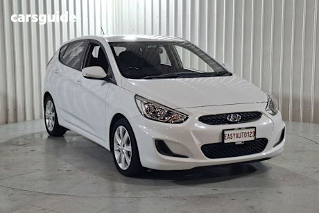 White 2017 Hyundai Accent Hatchback Sport