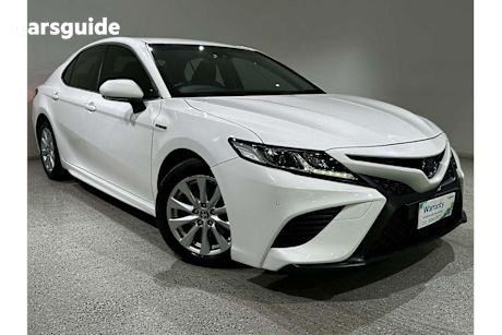 White 2020 Toyota Camry Sedan ASCENT SPORT F