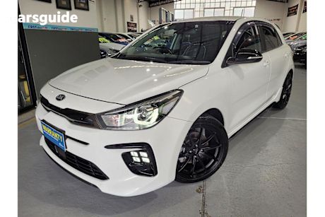 White 2020 Kia RIO Hatchback Gt-Line
