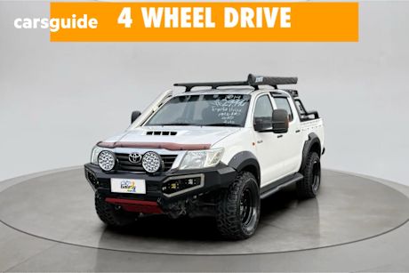 White 2014 Toyota Hilux Dual Cab Pick-up Sr (4X4)