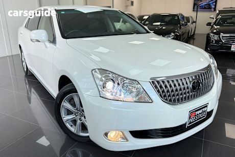 White 2012 Toyota Crown Sedan