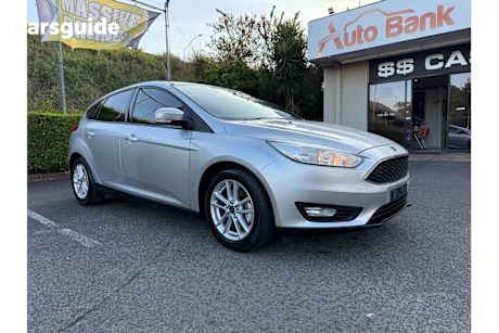 Silver 2017 Ford Focus Hatch TREND F