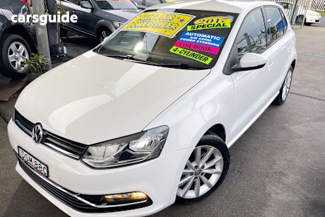 White 2017 Volkswagen Polo Hatch URBAN + (81TSI)