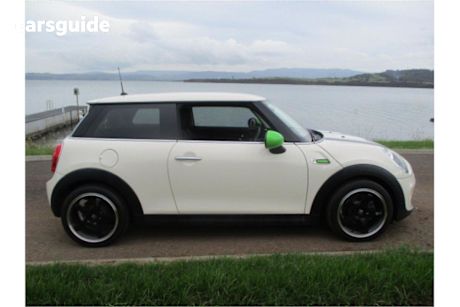 White 2016 Mini Cooper Hatchback ONE