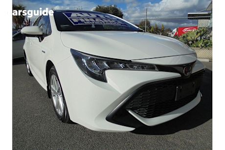 White 2020 Toyota Corolla Hatch ASCENT SPORT HYBRID F