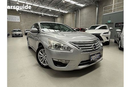 Silver 2013 Nissan Altima Sedan St