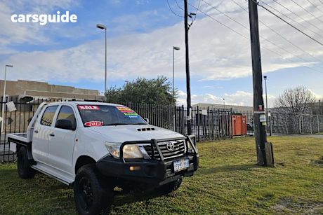 White 2014 Toyota Hilux Dual Cab Chassis Sr (4X4)