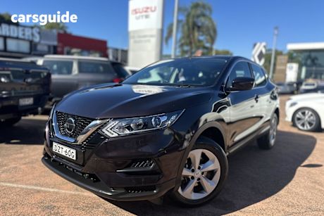 Blue 2018 Nissan Qashqai Wagon St
