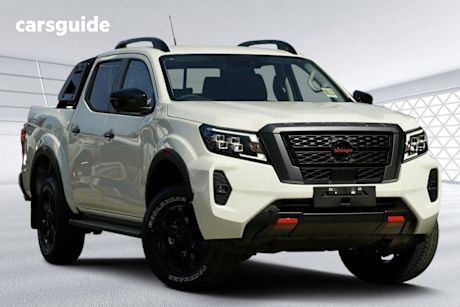 White 2025 Nissan Navara Dual Cab Pick-up PRO-4X (4X4)