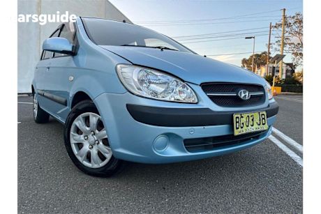 Blue 2010 Hyundai Getz Hatchback S