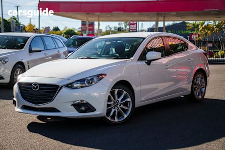 White 2015 Mazda 3 Sedan Sp25