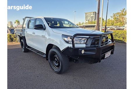 White 2023 Toyota Hilux Ute Tray SR 4X4