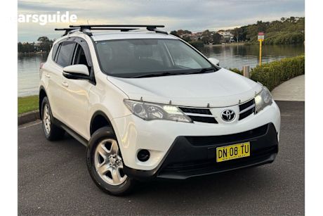 White 2015 Toyota RAV4 SUV GX F