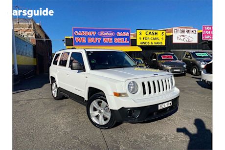 White 2011 Jeep Patriot Wagon Sport