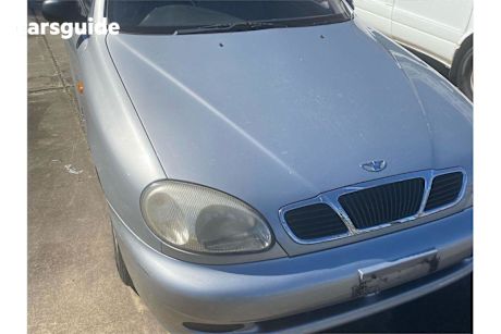 Silver 2002 Daewoo Lanos Hatchback Se