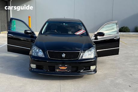 Black 2006 Toyota Crown Sedan