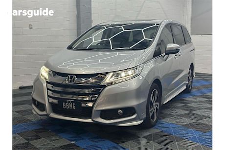 Silver 2016 Honda Odyssey Wagon Vti-L