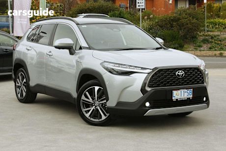 Silver 2023 Toyota Corolla Cross SUV ATMOS 4X4