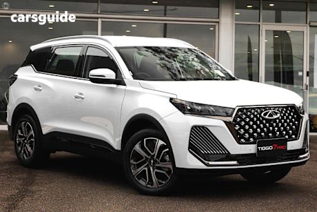 White 2025 Chery Tiggo 7 PRO SUV SE F