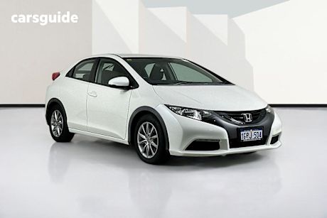 White 2013 Honda Civic Hatchback Vti-S