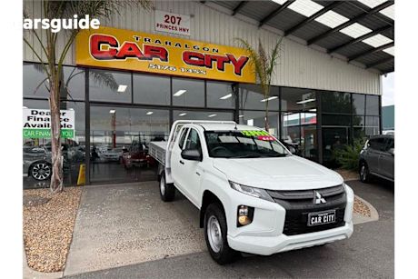 White 2019 Mitsubishi Triton Ute Tray GLX 4X4