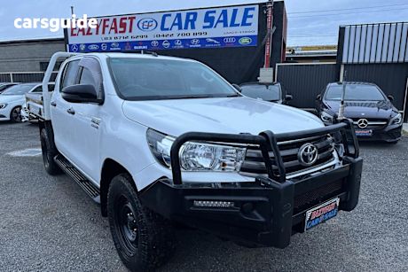 White 2018 Toyota Hilux Dual Cab Utility Sr (4X4)