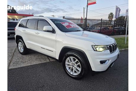 White 2017 Jeep Grand Cherokee Wagon Laredo (4X4)