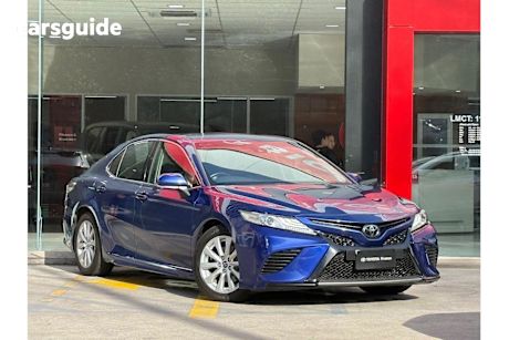 Blue 2019 Toyota Camry Sedan Sx